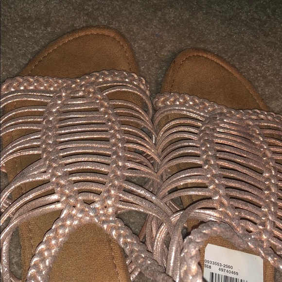 Forever size 10 shiny rose gold strappy sandals - Picture 3 of 8